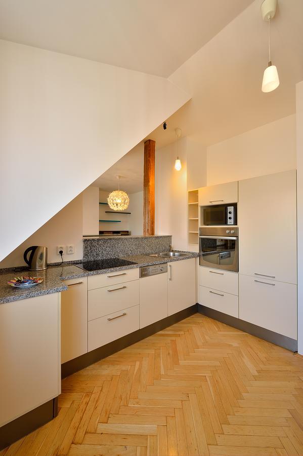 Ambiente Serviced Apartments - Tallerova Bratislava Luaran gambar