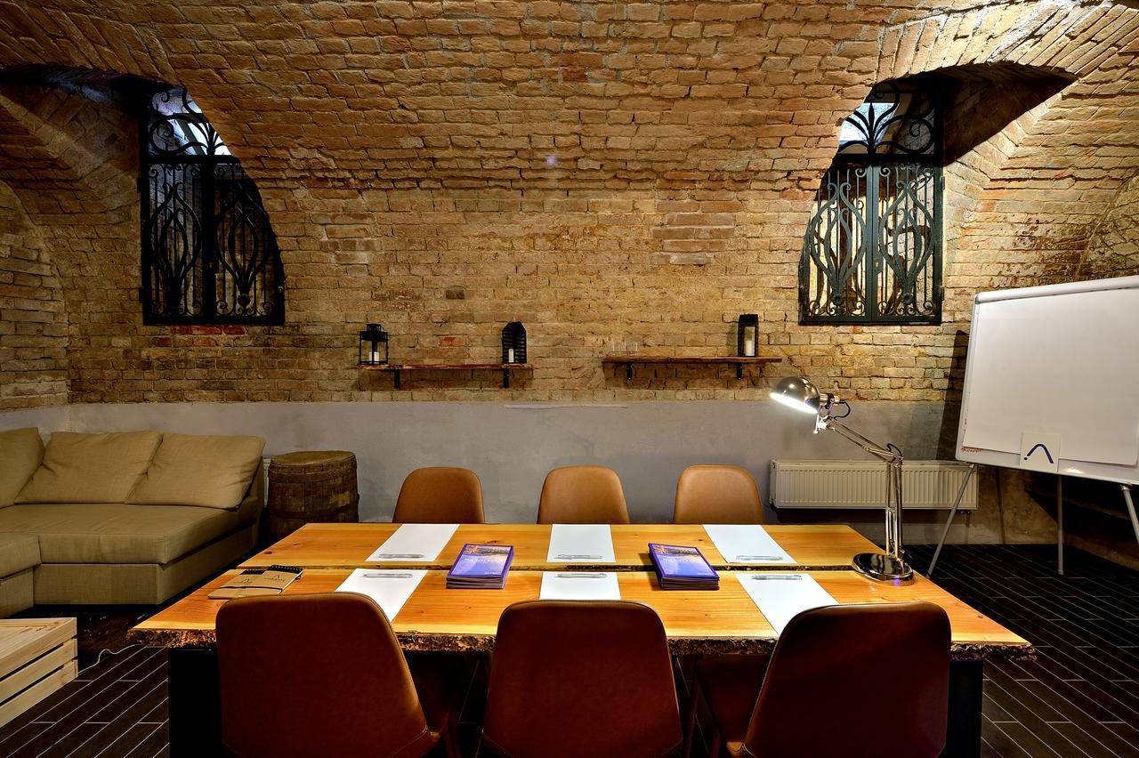 Ambiente Serviced Apartments - Tallerova Bratislava Luaran gambar
