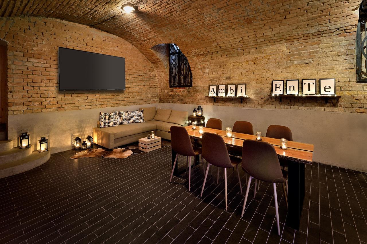 Ambiente Serviced Apartments - Tallerova Bratislava Luaran gambar