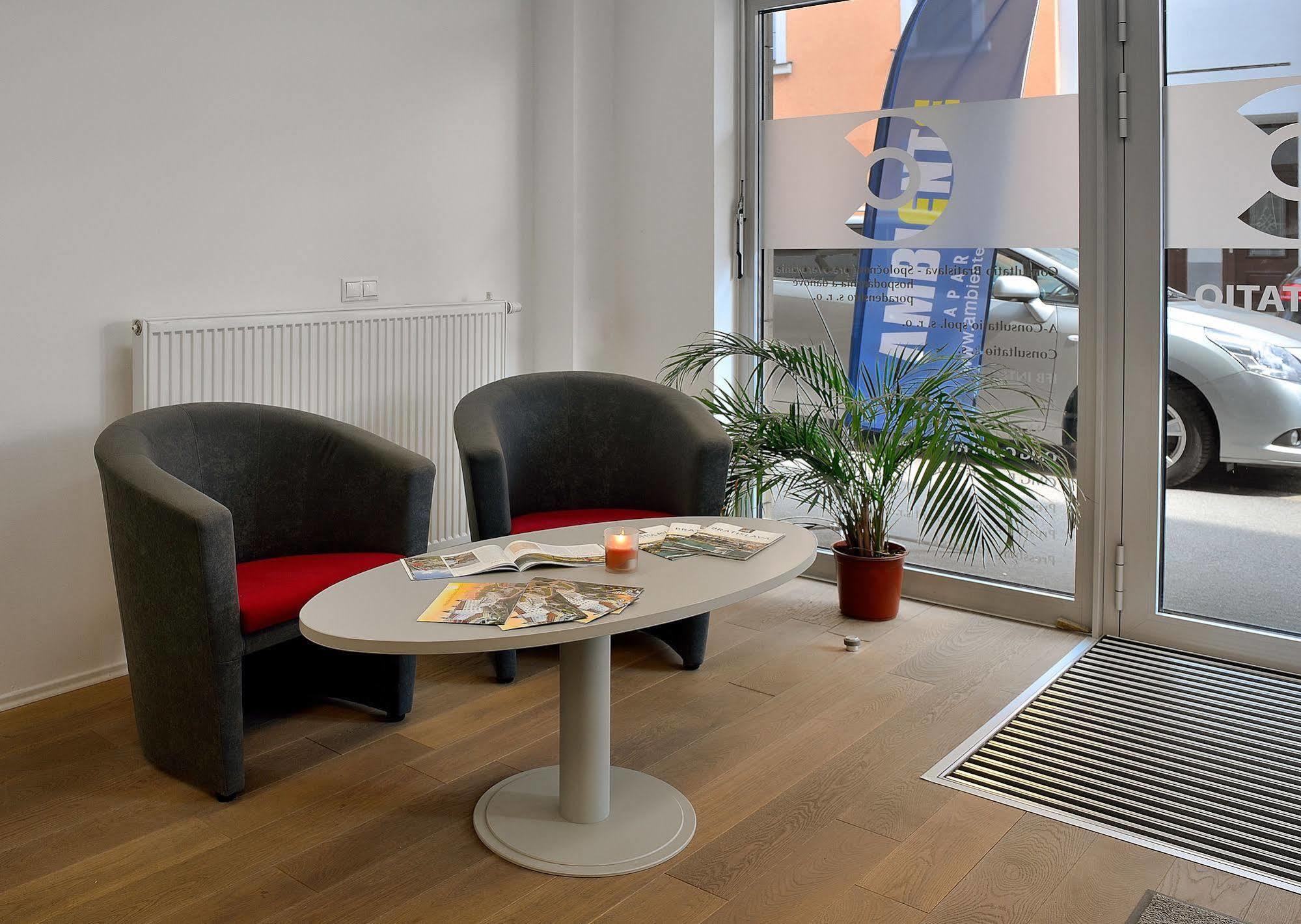 Ambiente Serviced Apartments - Tallerova Bratislava Luaran gambar