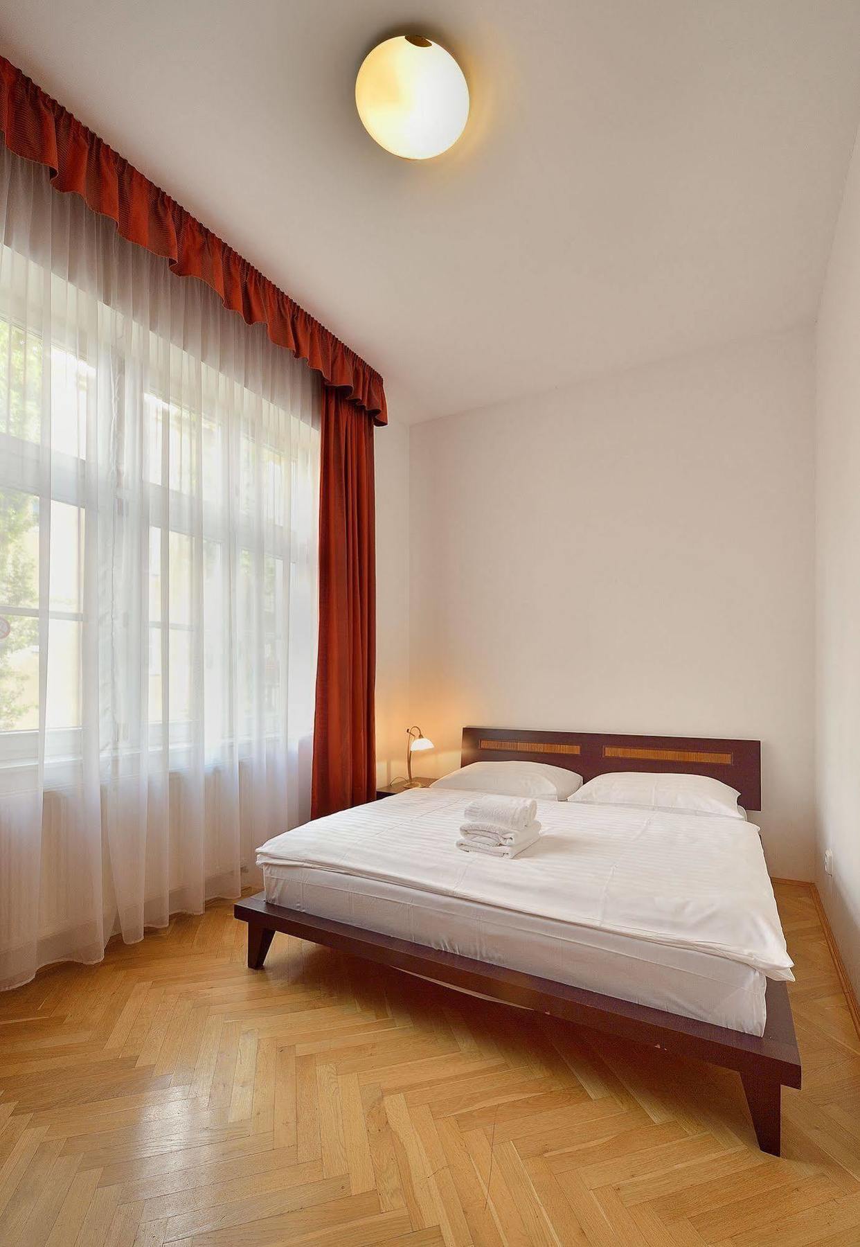 Ambiente Serviced Apartments - Tallerova Bratislava Luaran gambar